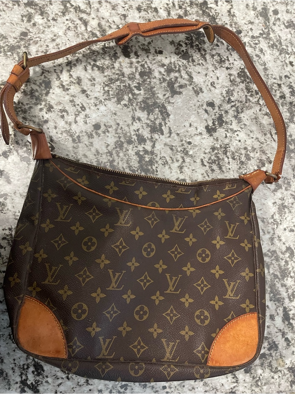 Louis Vuitton Monogram Canvas Shoulder Bag with Natural Leather Trim - Picture 15 of 15